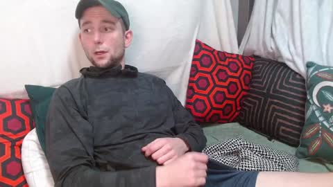 Snapshot of poppunk4life chatting on 01-26-25, 04:41 Kyle online show from 01-26-25, 04:41