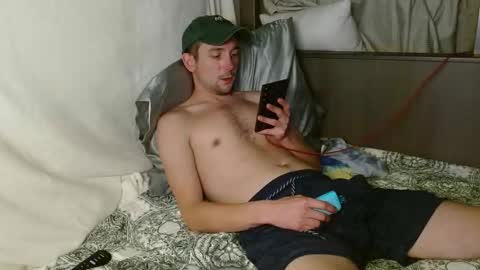 Snapshot of poppunk4life chatting on 02-19-25, 05:38 Kyle online show from 02-19-25, 05:38