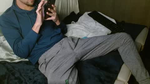 Snapshot of poppunk4life chatting on 02-25-25, 12:58 Kyle online show from 02-25-25, 12:58