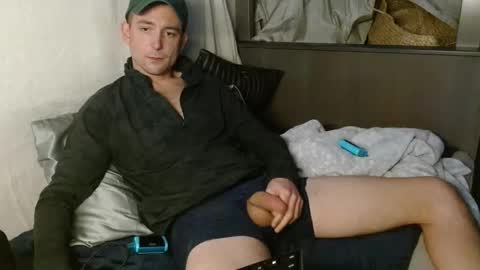 Snapshot of poppunk4life chatting on 02-27-25, 02:21 Kyle online show from 02-27-25, 02:21