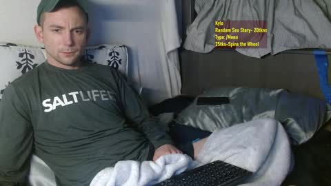 Snapshot of poppunk4life chatting on 03-02-25, 02:30 Kyle online show from 03-02-25, 02:30