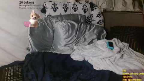 Snapshot of poppunk4life chatting on 03-03-25, 07:10 Kyle online show from 03-03-25, 07:10