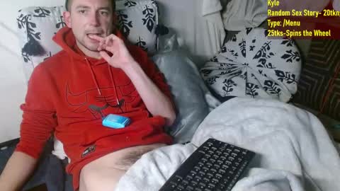 Snapshot of poppunk4life chatting on 03-04-25, 09:51 Kyle online show from 03-04-25, 09:51