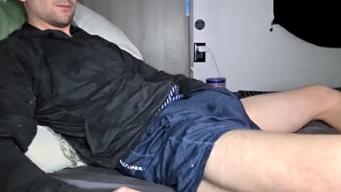 Snapshot of poppunk4life chatting on 10-08-25, 02:09 Kyle online show from 10-08-25, 02:09