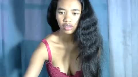 Snapshot of poppy_kelley chatting on 05-14-26, 04:30 Lilly online show from 05-14-26, 04:30