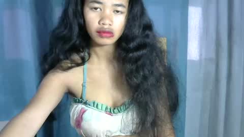 Snapshot of poppy_kelley chatting on 05-20-26, 05:02 Lilly online show from 05-20-26, 05:02
