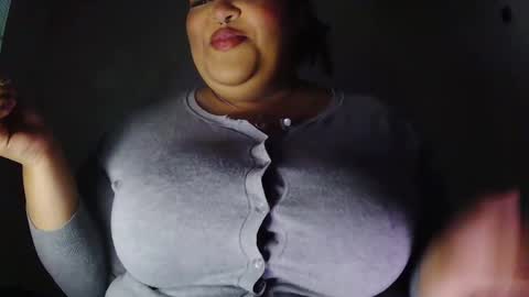 poppyprincess261371 online show from 11-08-25, 06:02