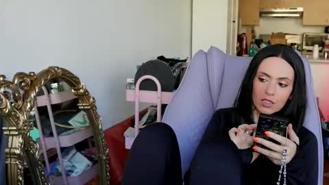 Snapshot of popstarsextape chatting on 11-04-25, 04:06 A cadia online show from 11-04-25, 04:06