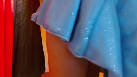 porcelainlux online show from 02-09-25, 10:00