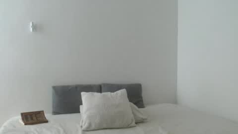 Snapshot of porcelainlux chatting on 06-13-26, 05:22 porcelainlux online show from 06-13-26, 05:22
