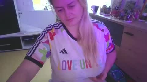 Snapshot of pornbusty chatting on 12-03-25, 09:29 MelissOfficial online show from 12-03-25, 09:29