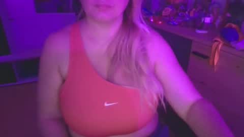 Snapshot of pornbusty chatting on 12-20-25, 06:37 MelissOfficial online show from 12-20-25, 06:37