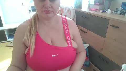 Snapshot of pornbusty chatting on 02-28-26, 09:43 MelissOfficial online show from 02-28-26, 09:43