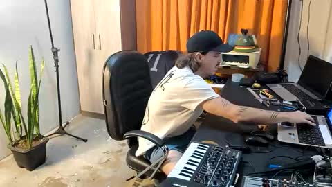 porngreen10 online show from 10-17-25, 12:47