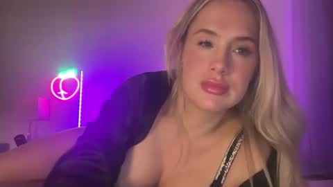 Snapshot of portiabanks chatting on 01-06-26, 04:27 Portia Banks online show from 01-06-26, 04:27