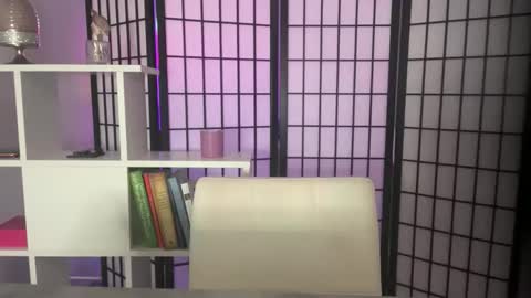 Snapshot of portiabanks chatting on 01-12-26, 05:45 Portia Banks online show from 01-12-26, 05:45