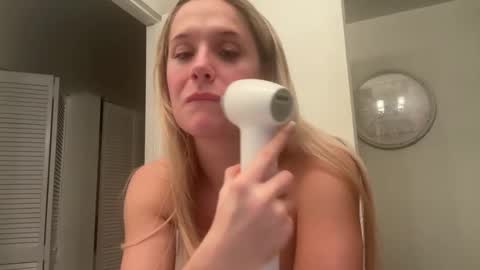 Snapshot of portiabanks chatting on 03-08-26, 12:52 Portia Banks online show from 03-08-26, 12:52