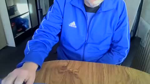 Snapshot of poshman65 chatting on 02-16-26, 09:16 poshman65 online show from 02-16-26, 09:16