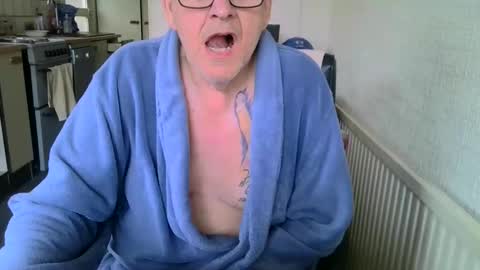 poshman65 online show from 04-11-26, 10:52