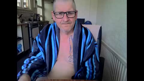 Snapshot of poshman65 chatting on 05-22-26, 08:42 poshman65 online show from 05-22-26, 08:42