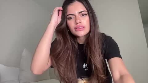 Snapshot of poutyselena chatting on 04-07-26, 09:59 Selena online show from 04-07-26, 09:59