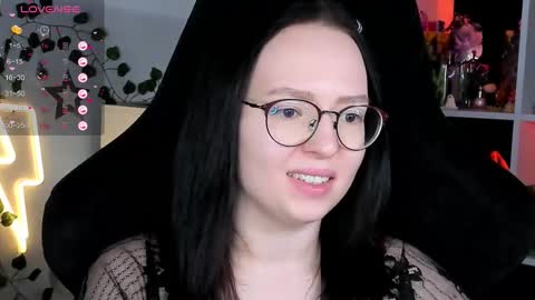 Snapshot of power_robynn chatting on 01-16-26, 04:00 Robyn online show from 01-16-26, 04:00