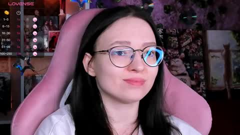 Snapshot of power_robynn chatting on 06-08-26, 04:51 Robyn online show from 06-08-26, 04:51