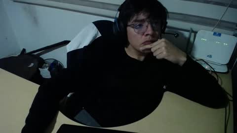 powerfulzeus2 online show from 11-21-25, 02:43