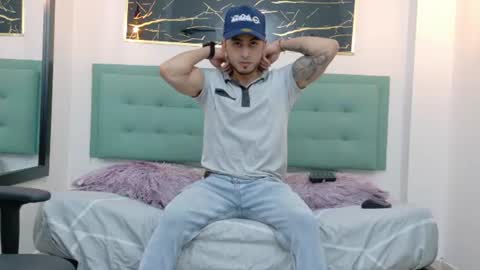 Snapshot of powerlustx chatting on 07-08-26, 03:44 online show from 07-08-26, 03:44