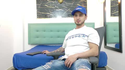 Snapshot of powerlustx chatting on 07-12-26, 03:41 online show from 07-12-26, 03:41