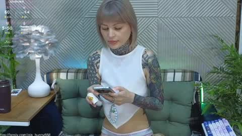 Lola online show from 03-29-26, 05:29