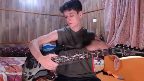 Snapshot of powertwinky chatting on 12-07-24, 12:41 chris independent online show from 12-07-24, 12:41