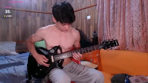 Snapshot of powertwinky chatting on 12-18-24, 10:57 chris independent online show from 12-18-24, 10:57