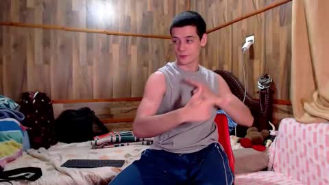 Snapshot of powertwinky chatting on 10-08-25, 01:14 chris independent online show from 10-08-25, 01:14