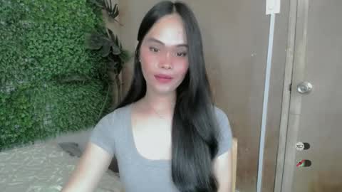 Snapshot of precious_burikatx chatting on 06-27-26, 12:48 Cassie online show from 06-27-26, 12:48