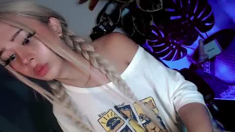 Snapshot of precious_gem1 chatting on 06-22-26, 07:16 GODDESS PRECIOUS online show from 06-22-26, 07:16