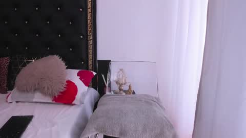 Snapshot of preciousailly chatting on 02-27-25, 08:39 Ailyn online show from 02-27-25, 08:39