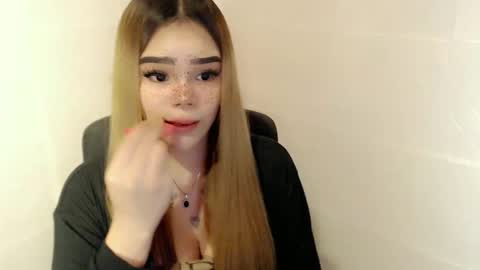 Snapshot of preciousangel69xxx chatting on 05-03-26, 04:07 MAXXINE online show from 05-03-26, 04:07