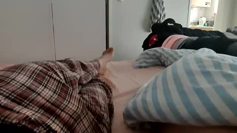 Snapshot of precummilker chatting on 01-11-26, 09:47 precummilker online show from 01-11-26, 09:47