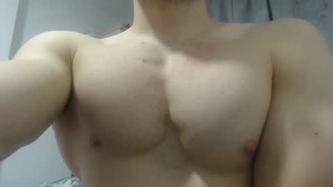 Snapshot of preettyboyx chatting on 12-06-24, 02:02 JUAN online show from 12-06-24, 02:02