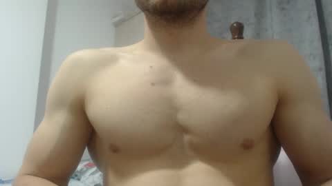 Snapshot of preettyboyx chatting on 12-06-24, 07:56 JUAN online show from 12-06-24, 07:56