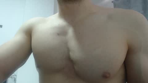 Snapshot of preettyboyx chatting on 12-14-24, 04:52 JUAN online show from 12-14-24, 04:52