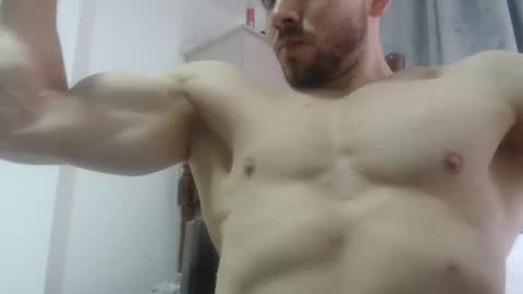 Snapshot of preettyboyx chatting on 12-19-24, 04:57 JUAN online show from 12-19-24, 04:57