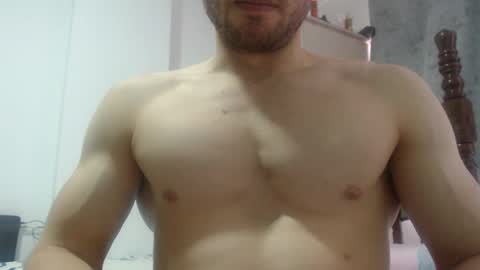 Snapshot of preettyboyx chatting on 12-22-24, 04:38 JUAN online show from 12-22-24, 04:38