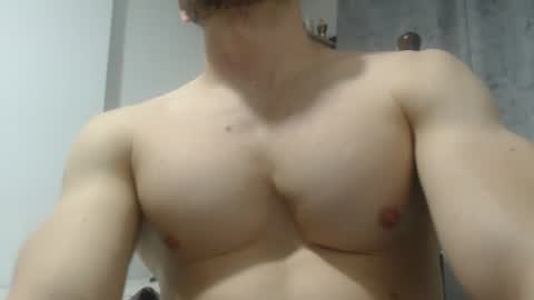 Snapshot of preettyboyx chatting on 12-30-24, 01:48 JUAN online show from 12-30-24, 01:48
