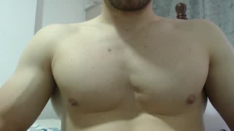 Snapshot of preettyboyx chatting on 01-18-25, 03:16 JUAN online show from 01-18-25, 03:16