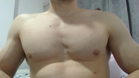 Snapshot of preettyboyx chatting on 01-25-25, 03:41 JUAN online show from 01-25-25, 03:41