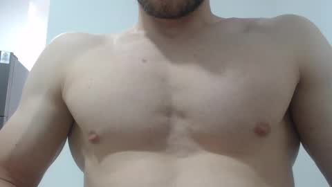 Snapshot of preettyboyx chatting on 02-19-25, 08:41 JUAN online show from 02-19-25, 08:41