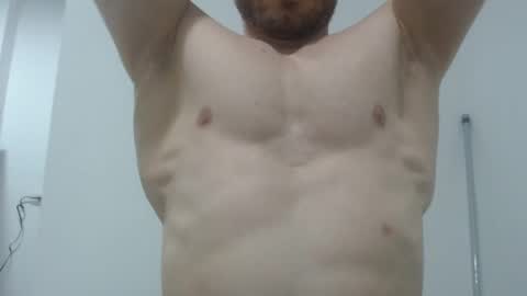 Snapshot of preettyboyx chatting on 03-01-25, 04:26 JUAN online show from 03-01-25, 04:26