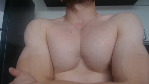 Snapshot of preettyboyx chatting on 09-11-25, 08:20 JUAN online show from 09-11-25, 08:20